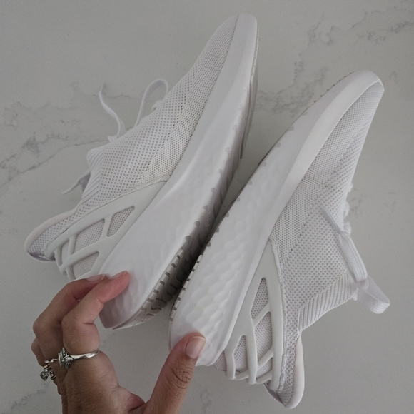 Kizik Athens Hands Free Knit Sneaker Slip On Laces White Women's Size 7.5 WIDE - Picture 8 of 8